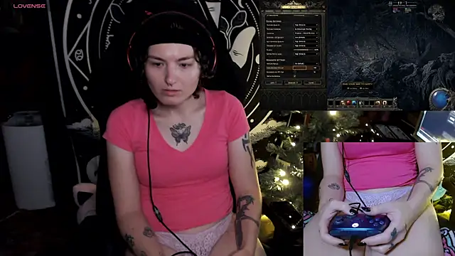 Snapshot of BrandiWRLD_999 chatting on December 2024 07:44:01 PM BrandiWRLD 999 online show from December 2024 07:44:01 PM