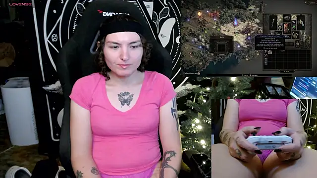 Snapshot of BrandiWRLD_999 chatting on January 2025 11:12:01 PM BrandiWRLD 999 online show from January 2025 11:12:01 PM