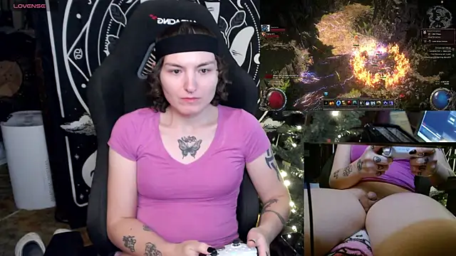 Snapshot of BrandiWRLD_999 chatting on January 2025 02:42:01 AM BrandiWRLD 999 online show from January 2025 02:42:01 AM