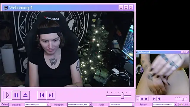 Snapshot of BrandiWRLD_999 chatting on January 2025 03:13:01 AM BrandiWRLD 999 online show from January 2025 03:13:01 AM