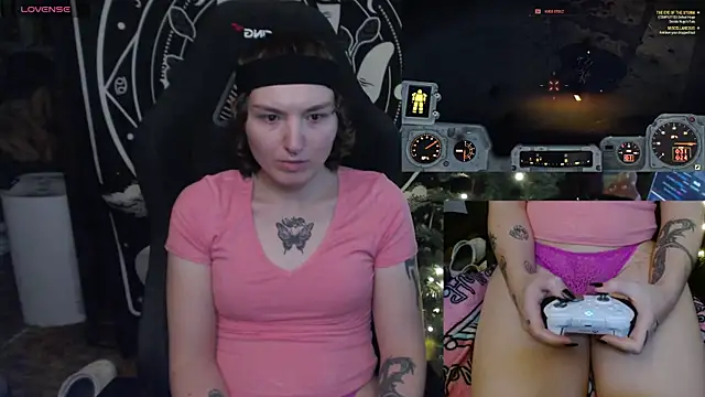 Snapshot of BrandiWRLD_999 chatting on January 2025 03:43:02 AM BrandiWRLD 999 online show from January 2025 03:43:02 AM