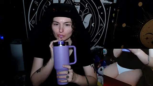 Snapshot of BrandiWRLD_999 chatting on October 2025 09:10:02 PM BrandiWRLD 999 online show from October 2025 09:10:02 PM