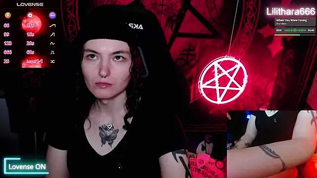 Snapshot of BrandiWRLD_999 chatting on October 2025 07:47:02 PM BrandiWRLD 999 online show from October 2025 07:47:02 PM