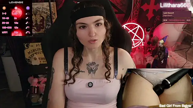 BrandiWRLD 999 online show from June 2026 04:33:02 PM