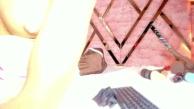 Snapshot of tifany_bigdick chatting on March 2026 06:46:01 PM tifany bigdick online show from March 2026 06:46:01 PM