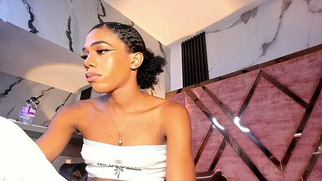 Snapshot of tifany_bigdick chatting on March 2026 06:33:01 PM tifany bigdick online show from March 2026 06:33:01 PM