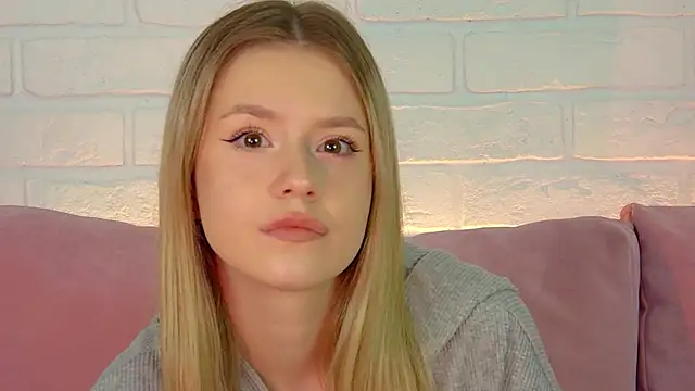 Snapshot of MilanaBalmain chatting on October 2025 04:02:01 PM MilanaBalmain online show from October 2025 04:02:01 PM