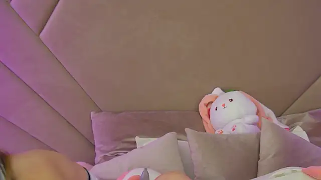 Snapshot of MilanaBalmain chatting on November 2025 04:18:01 PM MilanaBalmain online show from November 2025 04:18:01 PM