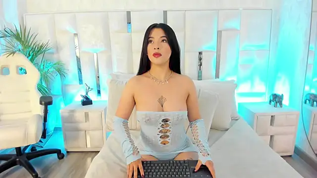 Snapshot of im_nika_ chatting on October 2025 01:01:02 PM im nika online show from October 2025 01:01:02 PM