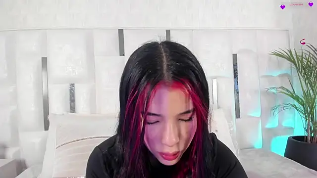 im nika  online show from March 2026 12:55:01 PM