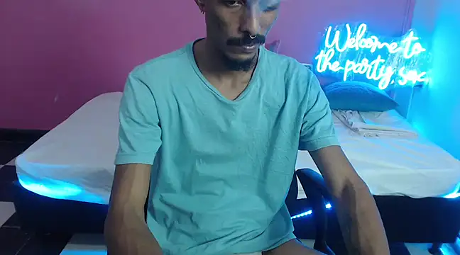 Snapshot of Albertwd420 chatting on January 2025 04:17:01 PM Albertwd420 online show from January 2025 04:17:01 PM