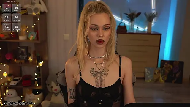 ManiFreyja online show from March 2026 06:56:01 PM