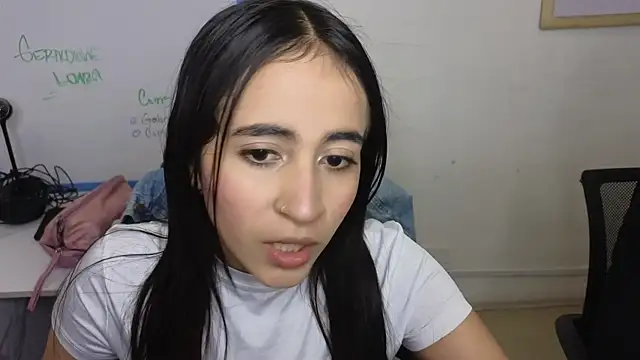 Mia Fischer online show from January 2026 03:27:01 PM