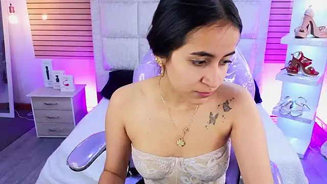 Mia Fischer online show from June 2026 02:10:02 PM