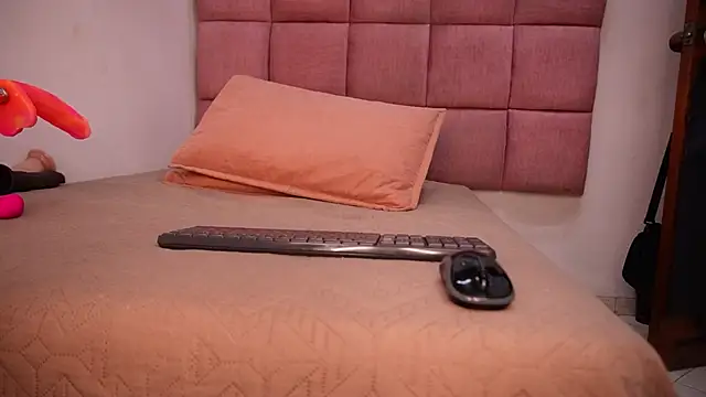 samantha sw online show from October 2025 03:18:01 AM