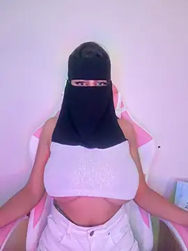 Snapshot of shanelle0 chatting on February 2025 01:57:01 AM shanelle0 online show from February 2025 01:57:01 AM