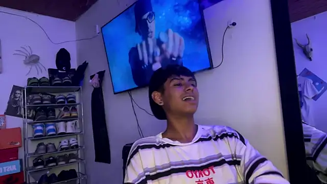  Billowy  online show from December 2025 08:02:02 PM