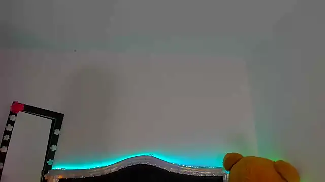 JanneKim online show from December 2024 08:10:02 PM