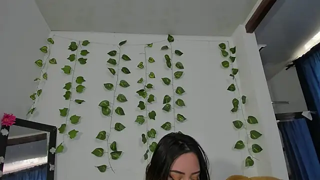 JanneKim online show from November 2025 07:46:02 PM