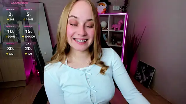 LianaBright online show from March 2026 02:04:01 AM