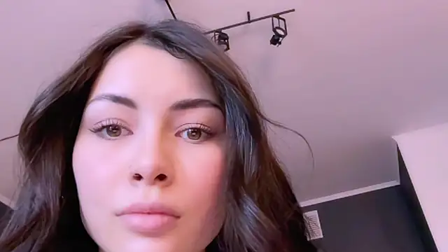 valorant girl online show from March 2025 02:56:02 PM