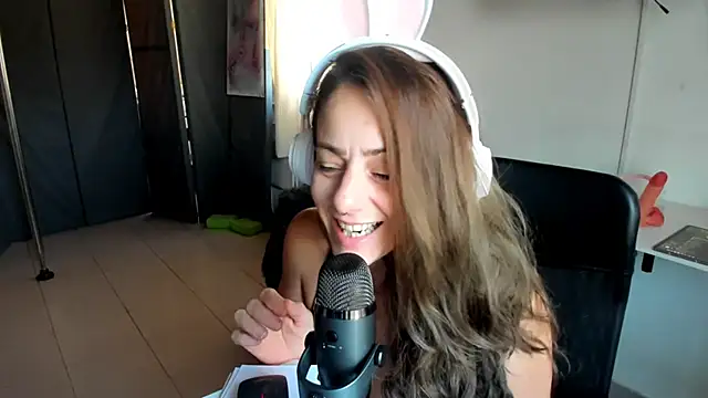 jessiburningheels online show from February 2025 10:17:02 AM