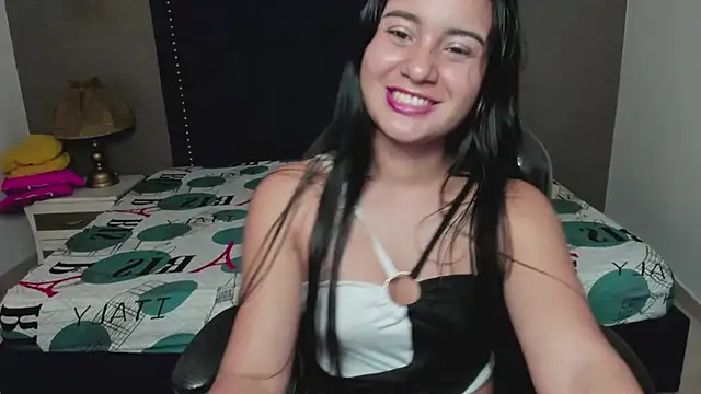 Snapshot of MaiteFlores chatting on February 2026 01:54:02 PM MaiteFlores online show from February 2026 01:54:02 PM