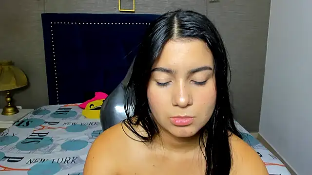 Snapshot of MaiteFlores chatting on March 2026 01:25:01 PM MaiteFlores online show from March 2026 01:25:01 PM