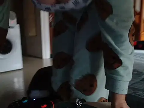 Snapshot of Lauzo21 chatting on September 2025 06:17:02 AM Lauzo21 online show from September 2025 06:17:02 AM