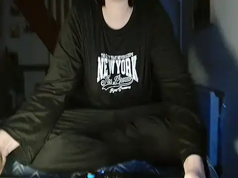 Lauzo21 online show from February 2026 06:34:01 AM