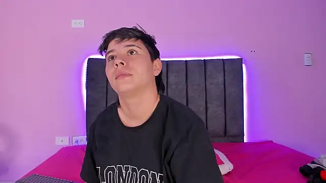 AbbySmiitth  online show from January 2025 06:28:02 PM