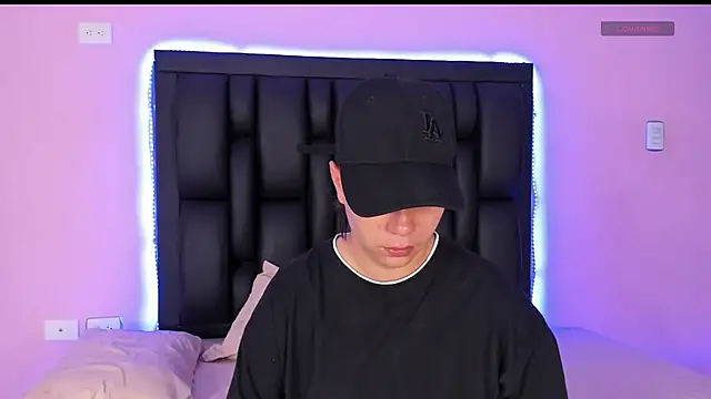 AbbySmiitth  online show from February 2025 12:34:02 PM