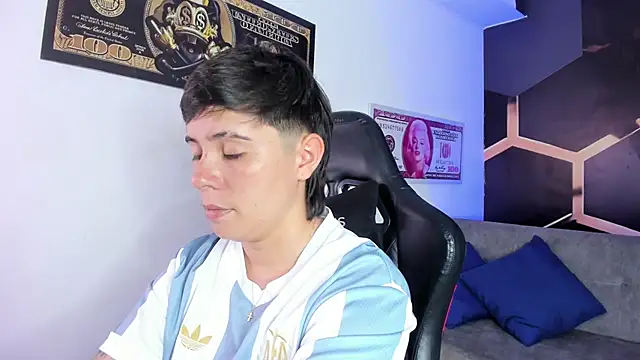 AbbySmiitth  online show from October 2025 07:13:01 PM