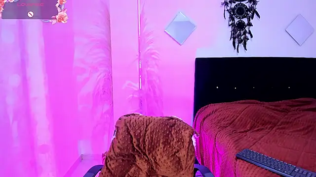 Hannahoney  online show from March 2025 11:40:01 AM