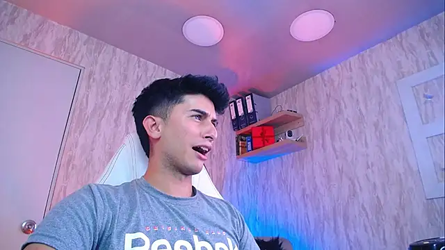 MrWilliseo online show from March 2026 05:44:01 AM