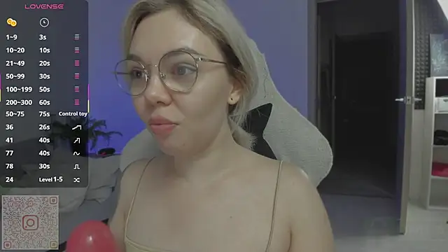 whoa-hoa-hoa-hoa-hoa online show from September 2025 04:10:02 PM