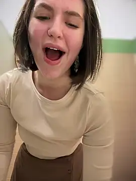 meow girl online show from January 2025 10:08:01 AM