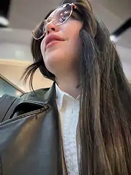 meow girl online show from February 2025 01:11:02 PM