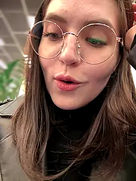 meow girl online show from October 2025 03:41:01 PM