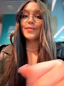 meow girl online show from March 2026 01:07:02 PM