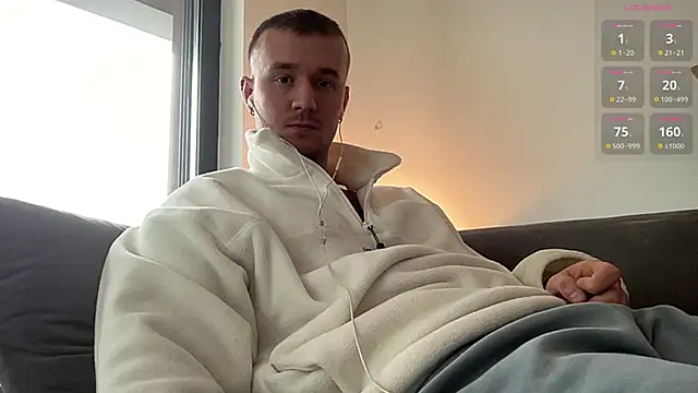 Snapshot of cute_mark chatting on February 2025 08:44:01 AM cute mark online show from February 2025 08:44:01 AM