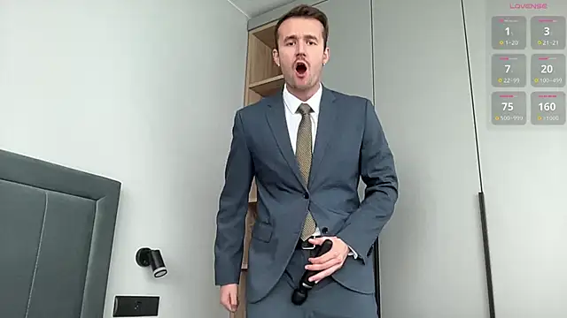 Snapshot of cute_mark chatting on September 2025 07:43:01 AM cute mark online show from September 2025 07:43:01 AM