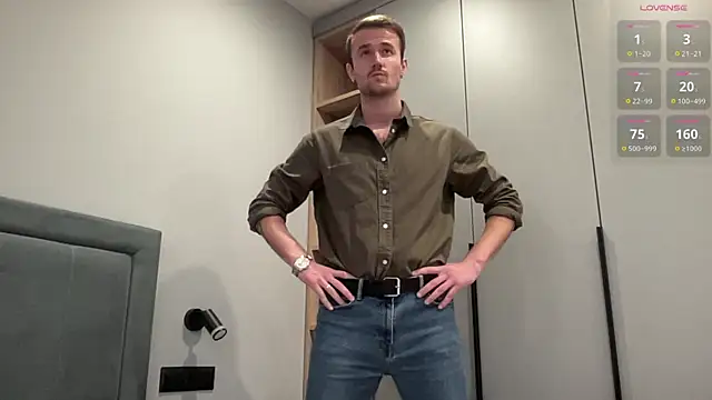 Snapshot of cute_mark chatting on October 2025 03:52:01 PM cute mark online show from October 2025 03:52:01 PM