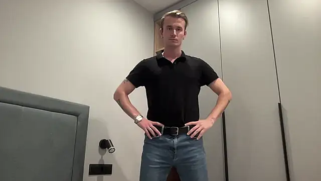 Snapshot of cute_mark chatting on October 2025 04:37:01 PM cute mark online show from October 2025 04:37:01 PM