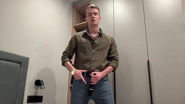 Snapshot of cute_mark chatting on October 2025 06:03:02 PM cute mark online show from October 2025 06:03:02 PM