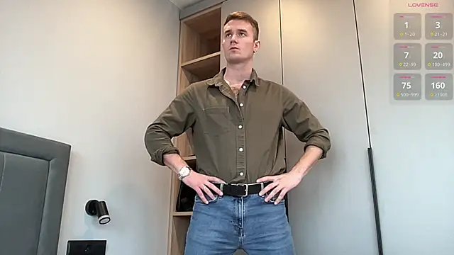 Snapshot of cute_mark chatting on October 2025 11:47:02 AM cute mark online show from October 2025 11:47:02 AM