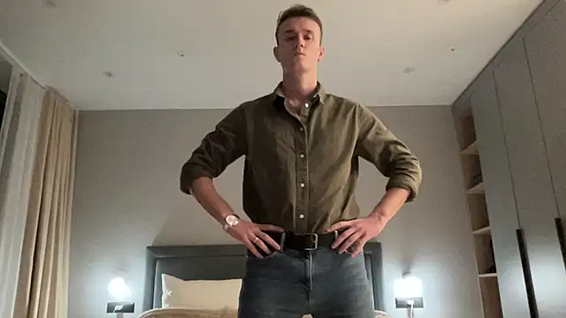 Snapshot of cute_mark chatting on November 2025 05:48:02 PM cute mark online show from November 2025 05:48:02 PM