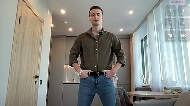 Snapshot of cute_mark chatting on November 2025 08:33:02 AM cute mark online show from November 2025 08:33:02 AM