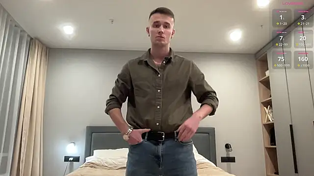 Snapshot of cute_mark chatting on November 2025 02:55:02 PM cute mark online show from November 2025 02:55:02 PM