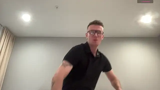 Snapshot of cute_mark chatting on November 2025 08:13:02 PM cute mark online show from November 2025 08:13:02 PM